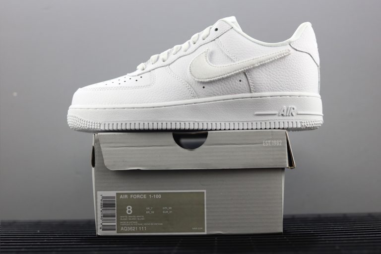 replaceable nike swoosh