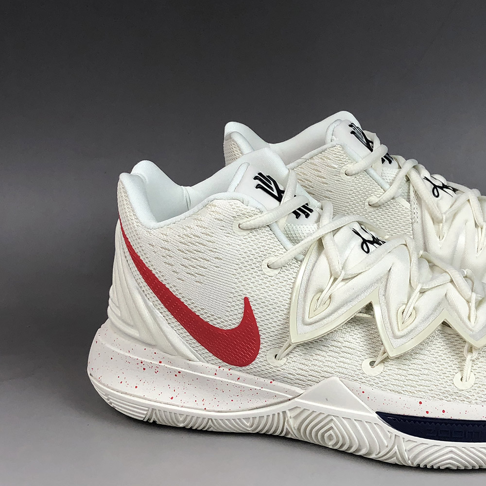 uconn kyrie 5