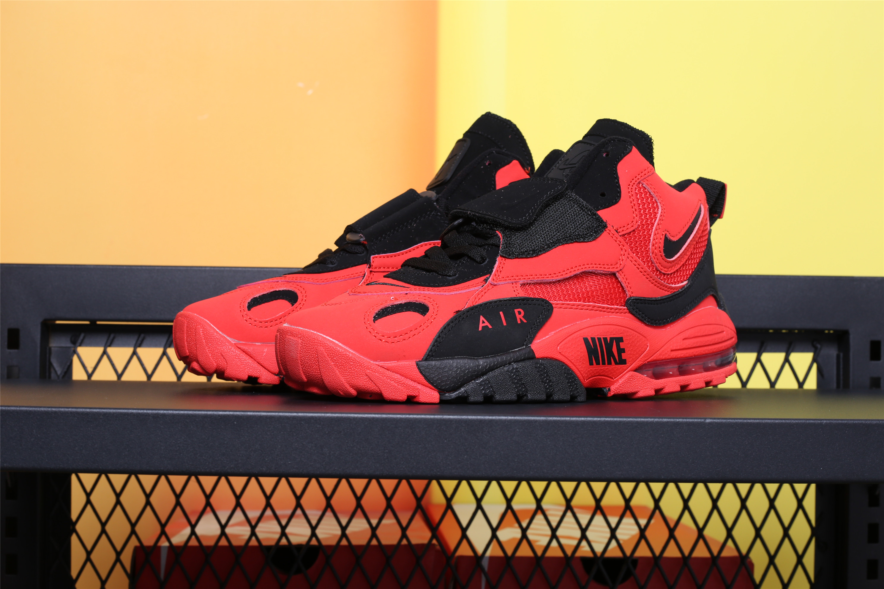 air max 270 black university red