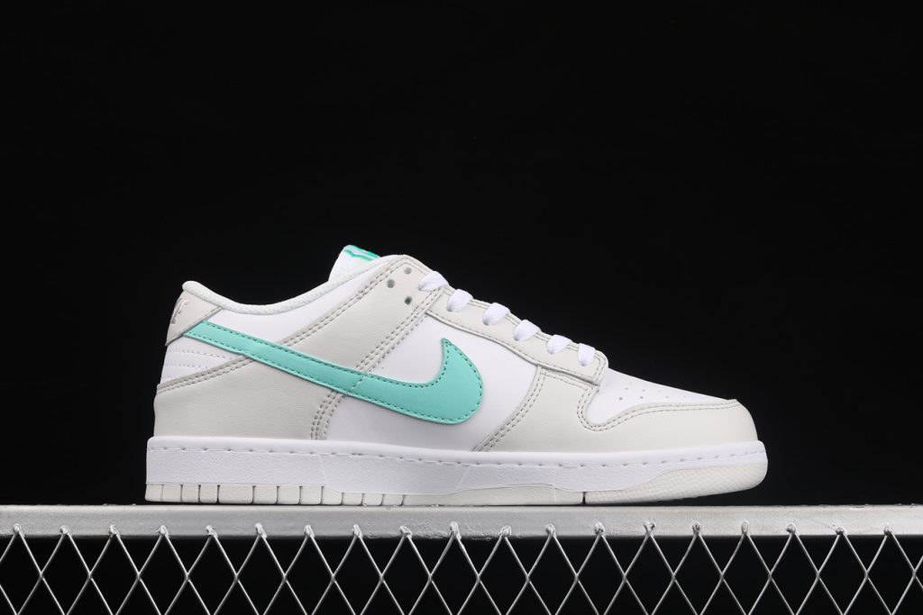 peach and white dunks